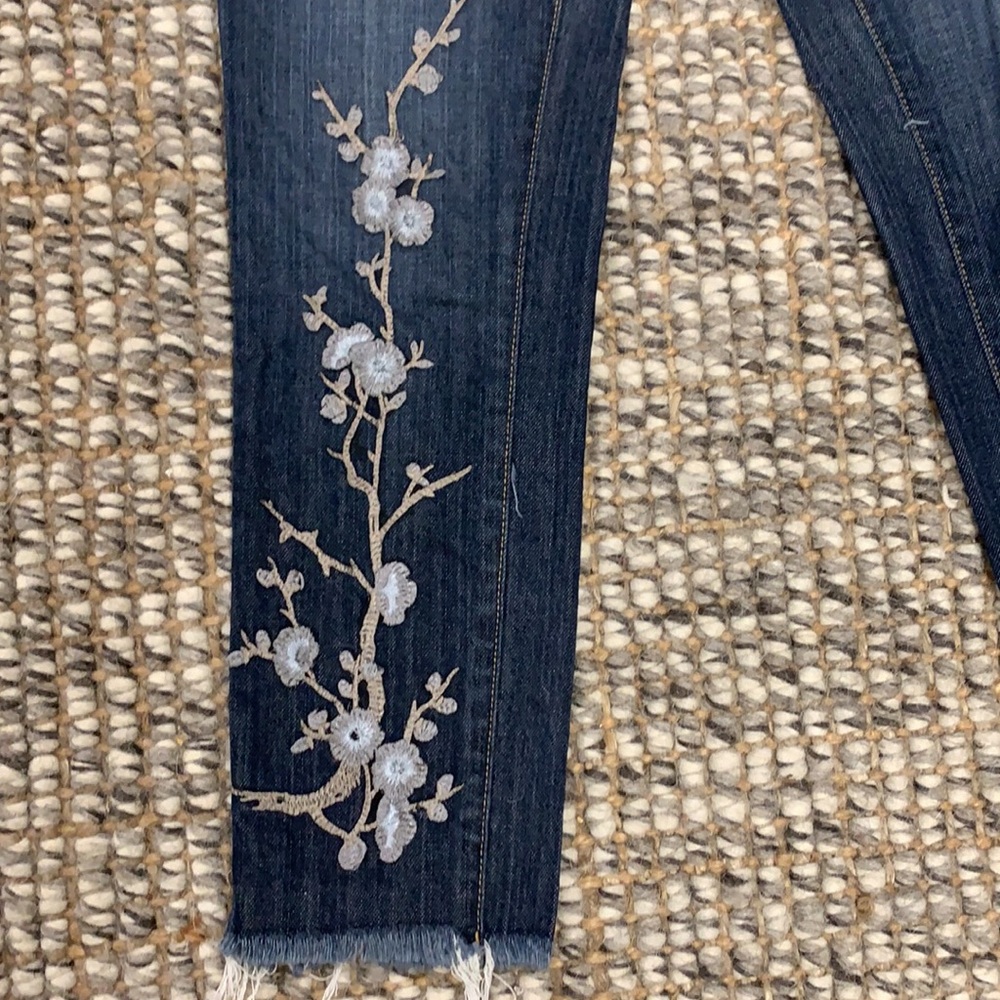 Jeans - Picture 2 of 3
